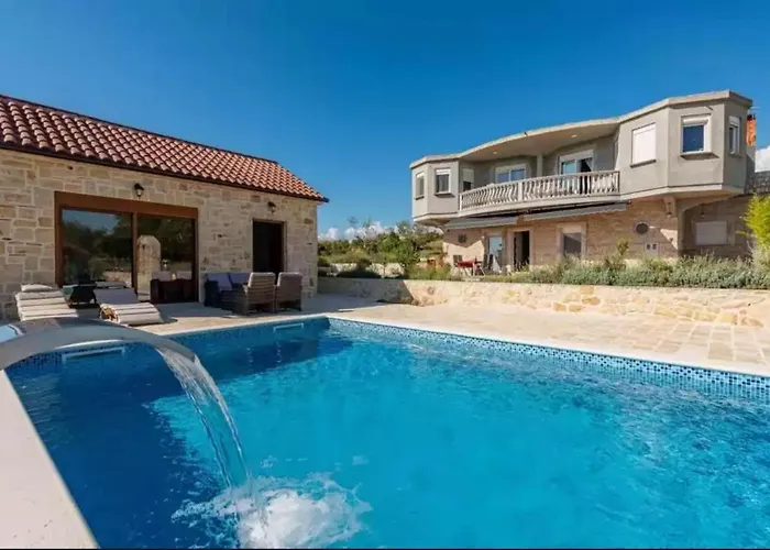 Villa Doci