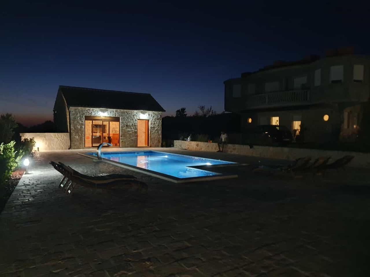 Doci Villa *
